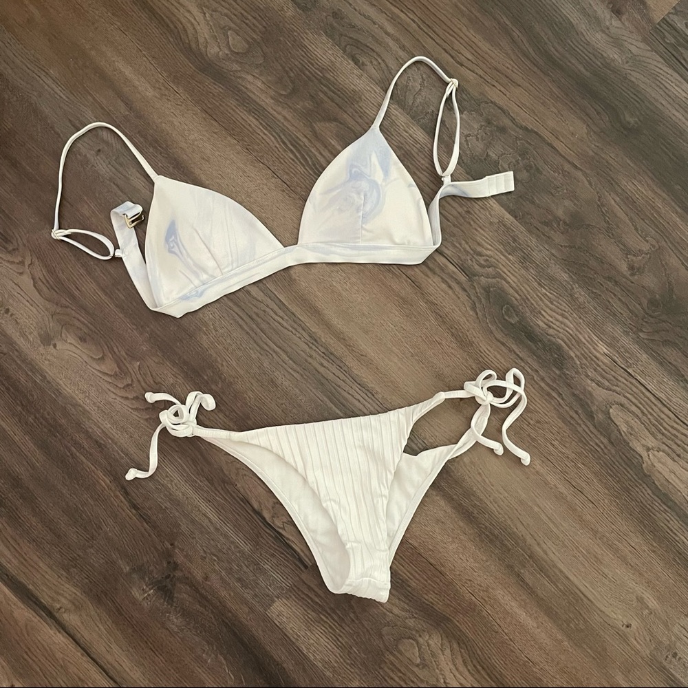 Hollister blue and white marbled triangle bikini top